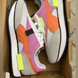 New in Box, WOMEN PUMA FUTURE RIDER PLAY ON (OPERA MAUVE). Size 7.5